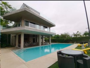 eb3e2f73-8677-4e76-b9d2-65e43ae78bd9-min