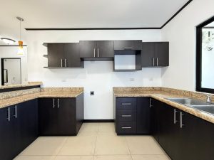 WhatsApp Image 2025-11-13 at 22.34.51 (4)(1)