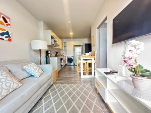 WhatsApp Image 2025-11-13 at 22.49.57 (2)