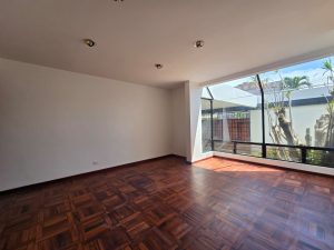 WhatsApp Image 2025-11-14 at 09.00.23 (2)