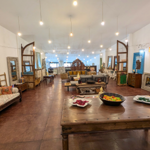 Commercial Building for Sale in Lindora 7