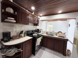 Spacious Two-Story House in Granjas del Robledal, La Uruca8