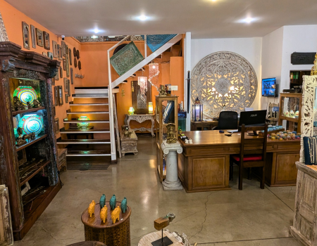 Commercial Building for Sale in Lindora 2