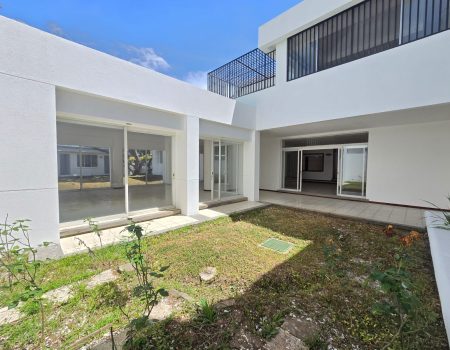 WhatsApp Image 2025-11-14 at 09.00.26